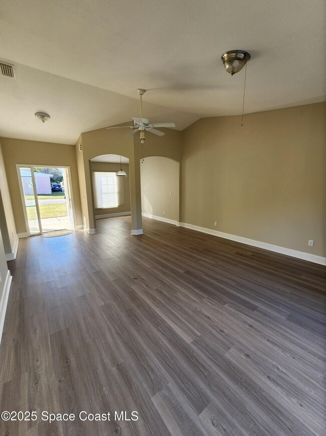 Building Photo - 1244 Lynne Dr