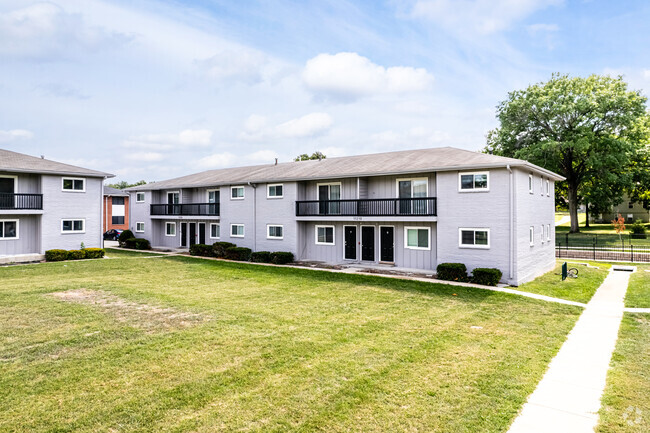 Primary Photo - Shawnee Apartments