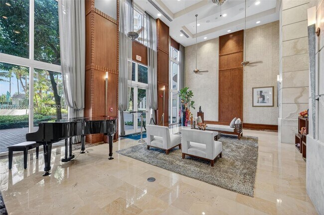 Building Photo - 19501 W Country Club Dr