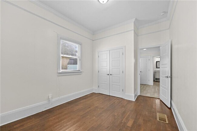 Building Photo - 470 Kelly St SE