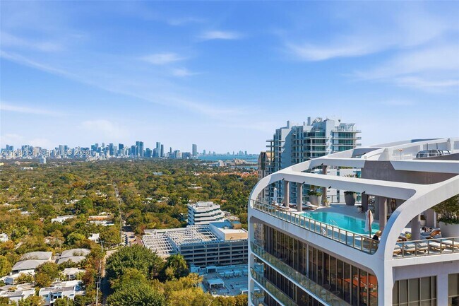 Building Photo - 2678 Tigertail Ave