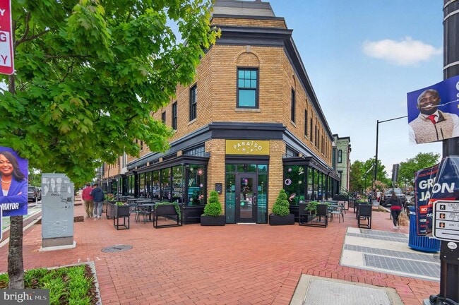 Building Photo - 747 Kentucky Ave SE