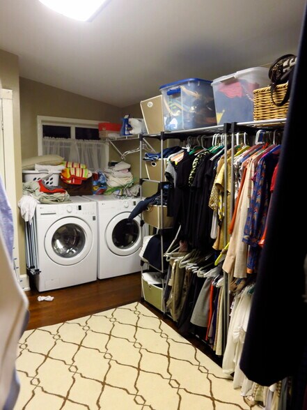 W/D in Main Closet - 215 W Linwood Dr