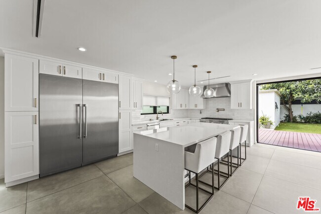 Building Photo - 6459 Colgate Ave
