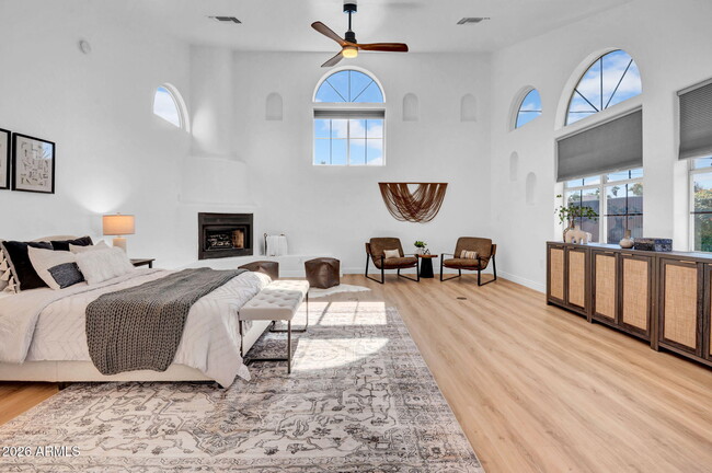 Building Photo - 10624 N 38th St