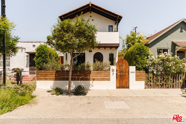 Building Photo - 751 Ozone St