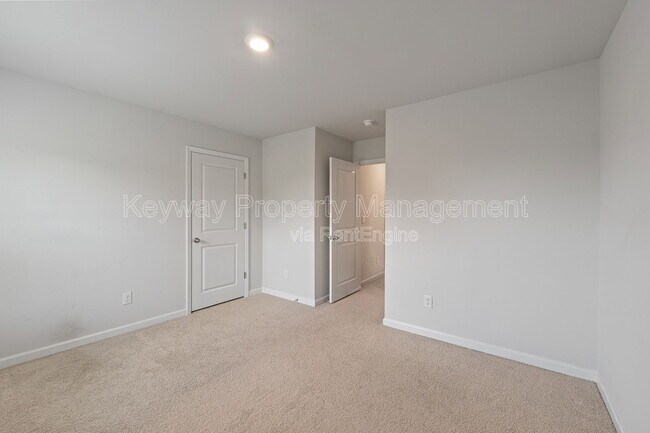 Building Photo - 1429 Deer Hollow Run