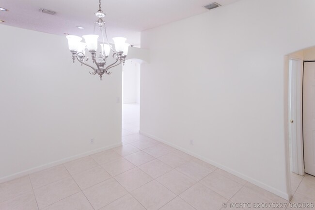 Building Photo - 6788 Las Colinas St