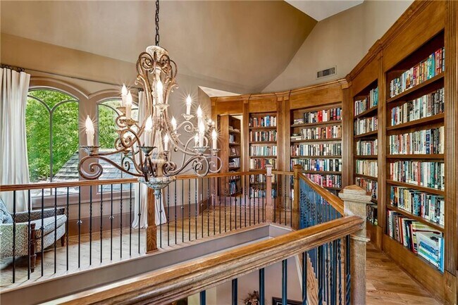 Building Photo - 6407 Grand Marina Cir