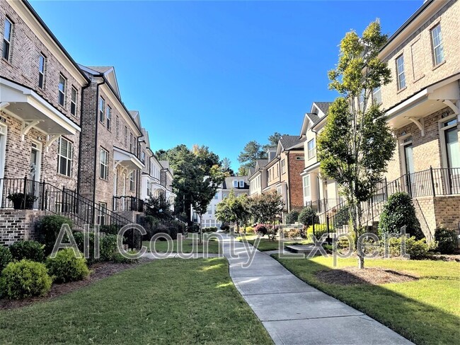 Building Photo - 113 Laurel Crst Aly