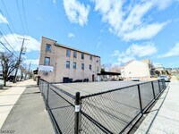 Building Photo - 239 Union Blvd