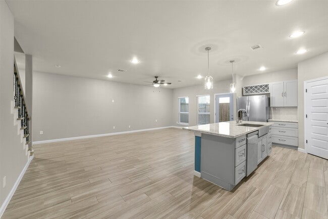 Building Photo - 10242 Bridgeland Ln