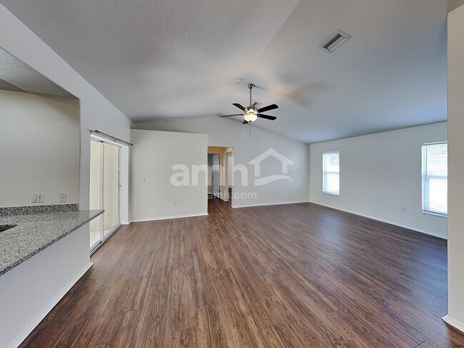 Building Photo - 3118 37th Ter E