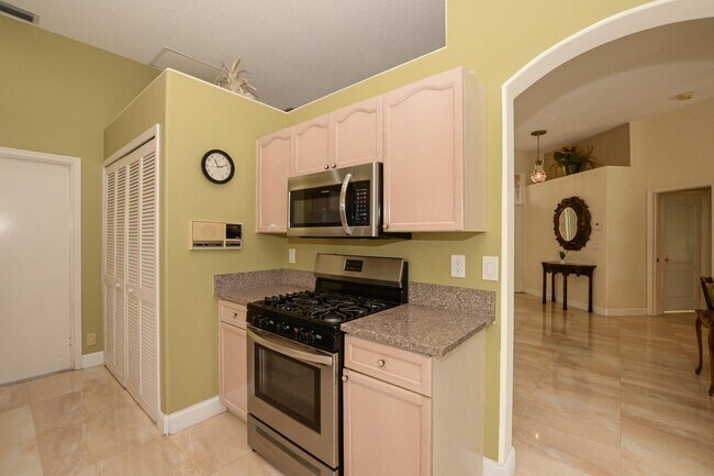 Building Photo - 8417 Quail Meadow Way