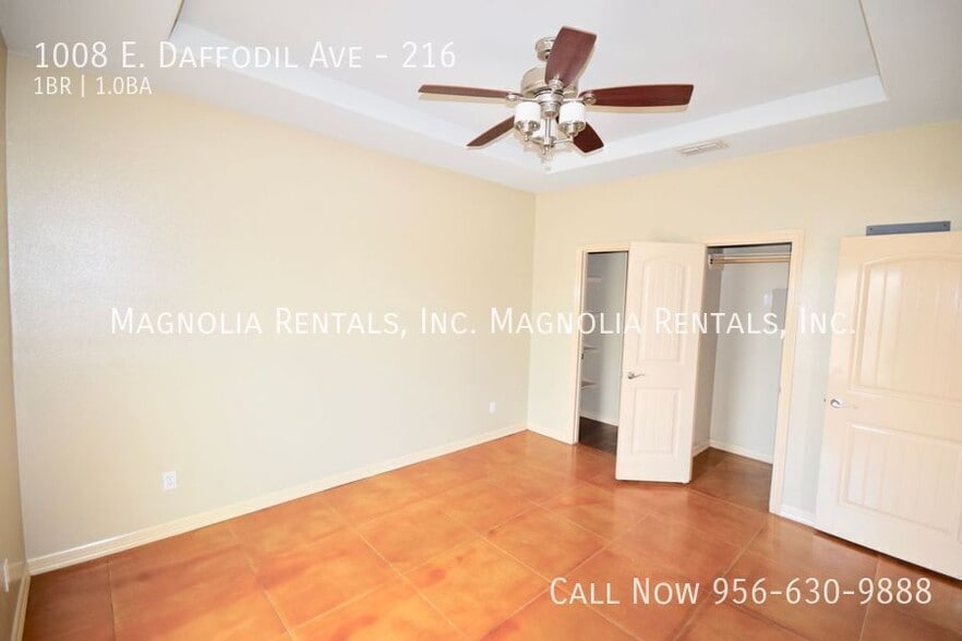 Building Photo - 1008 E Daffodil Ave