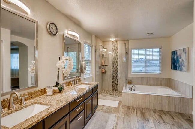 Building Photo - Evolve Real Estate: Meticulous Executive 4...