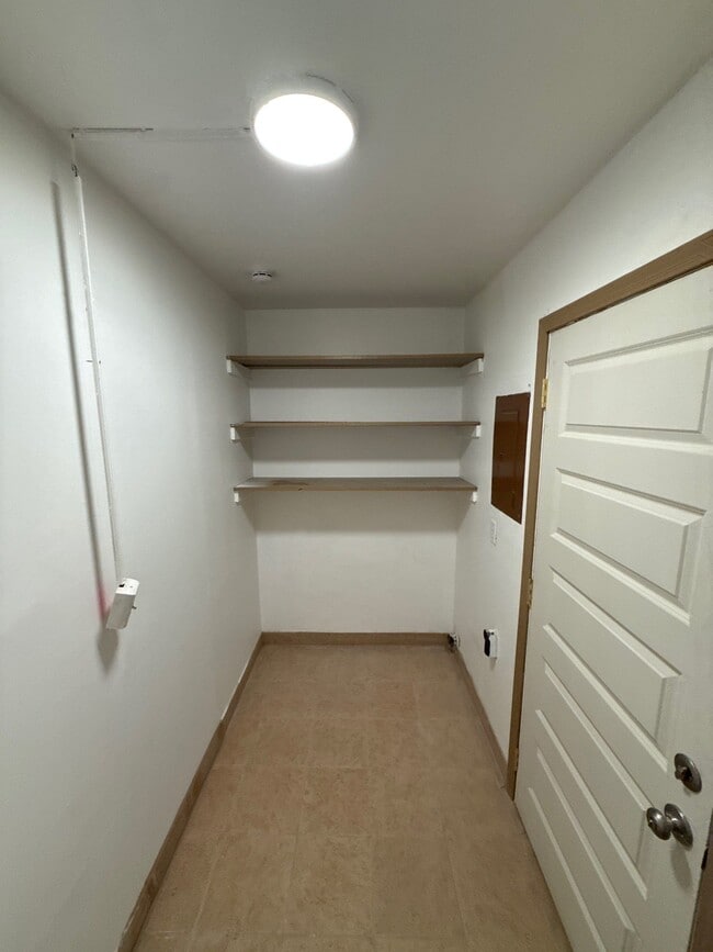 Building Photo - 9438 Conried Dr