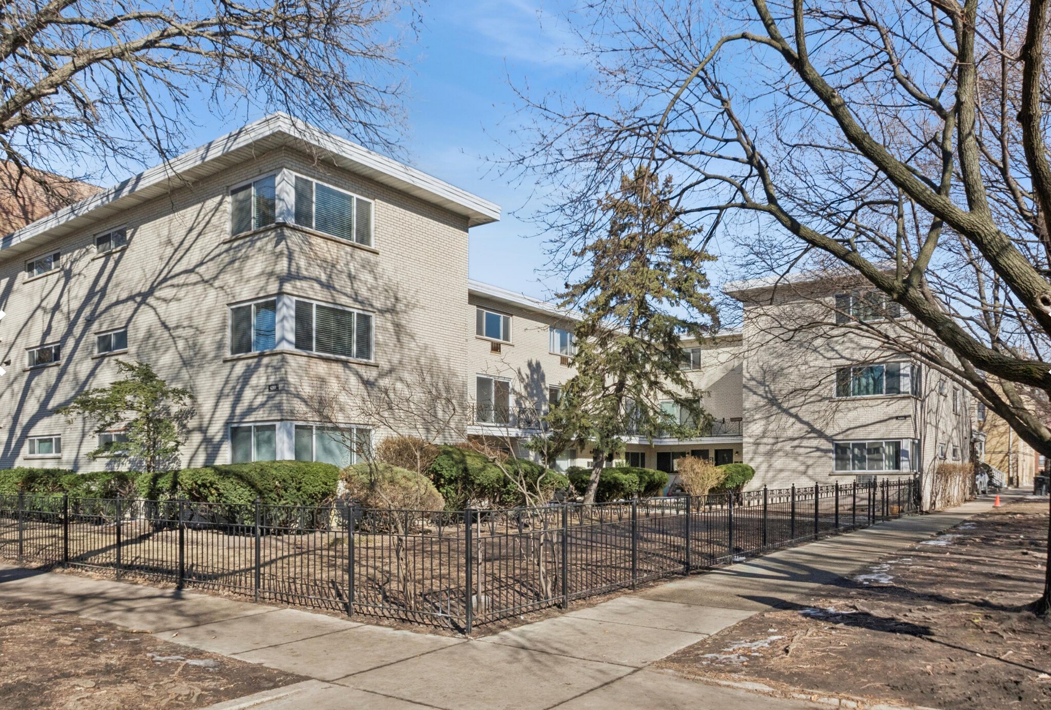 Building Photo - 4201 N Paulina St