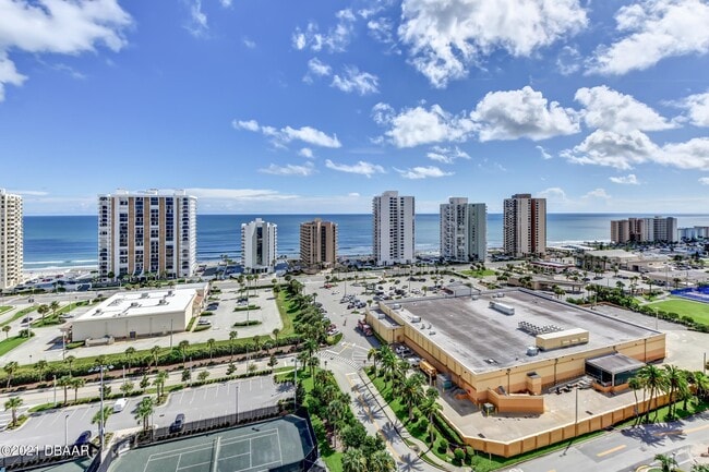 Building Photo - 1 Oceans W Blvd