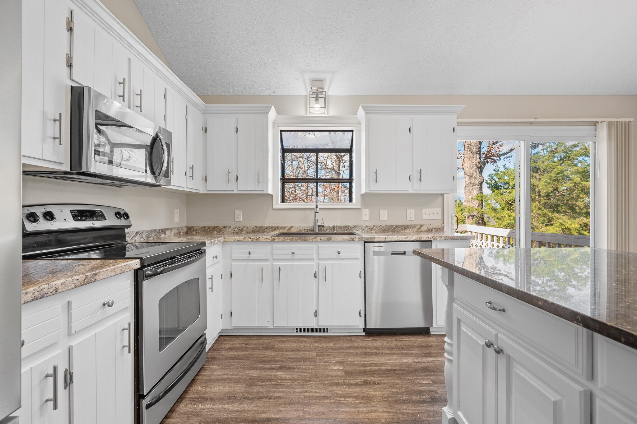 Building Photo - 117 Settlement Dr