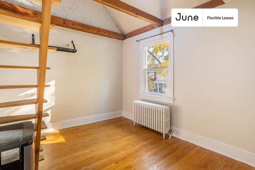 Building Photo - 1443 Parkwood Pl NW