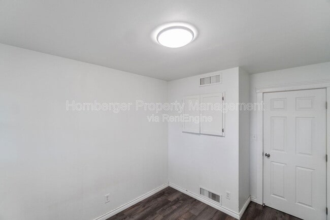 Building Photo - 1911 E Thurston Ave