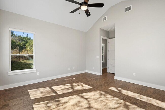 Building Photo - 3018 Sunridge Dr