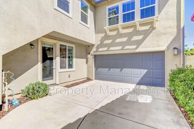 Building Photo - 3949 Aristotle Cir