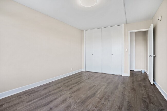 Building Photo - 2625 Park Ave