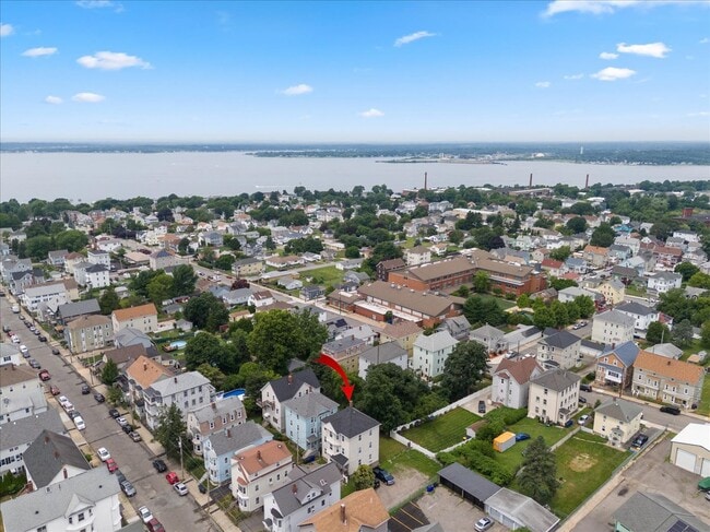 Building Photo - 646 Birch St