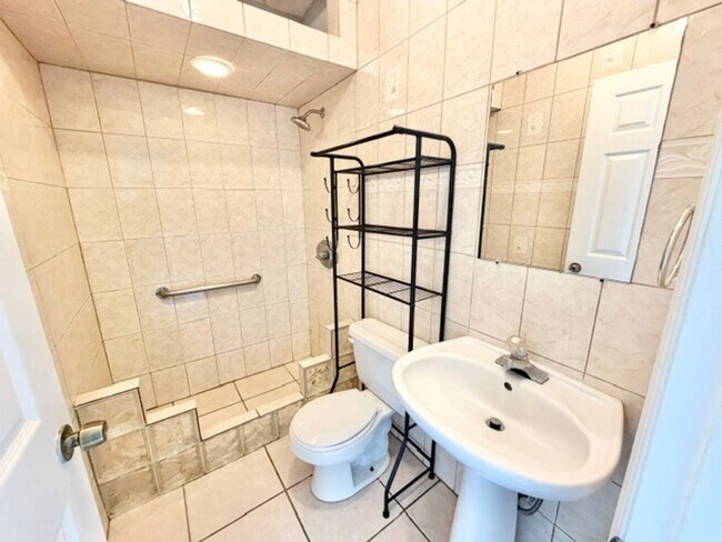 Building Photo - Deltona - 1 Bedroom, 1 Bathroom – $1,100.00