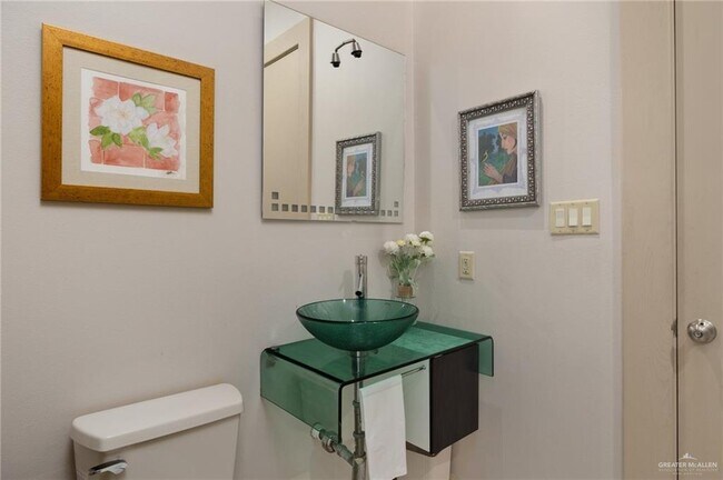 Building Photo - 24 Colorado Ct