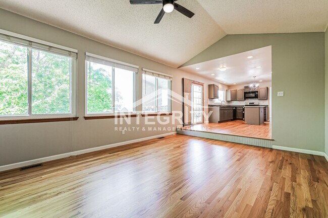 Building Photo - 11536 Briarwood Ln
