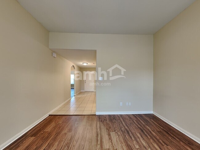 Building Photo - 101 Eider Dr