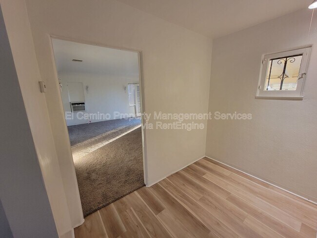 Building Photo - 5756 Pickering Ave