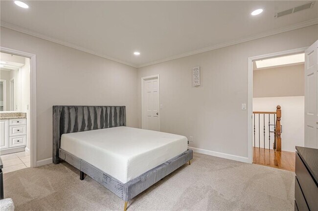 Building Photo - 700 S Brighton Ct