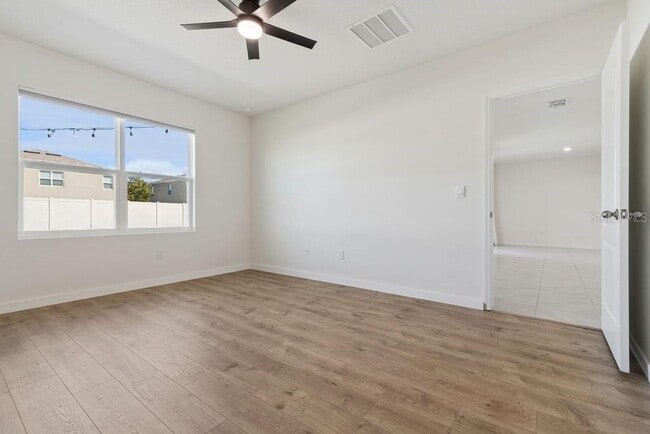 Building Photo - 5235 Mahogany Dr