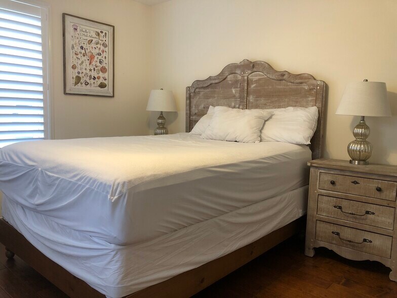 Main-Level BR 1 - 23166 Bridgeway Ct E