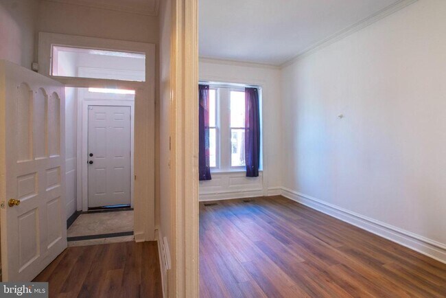 Building Photo - 2039 N Gratz St