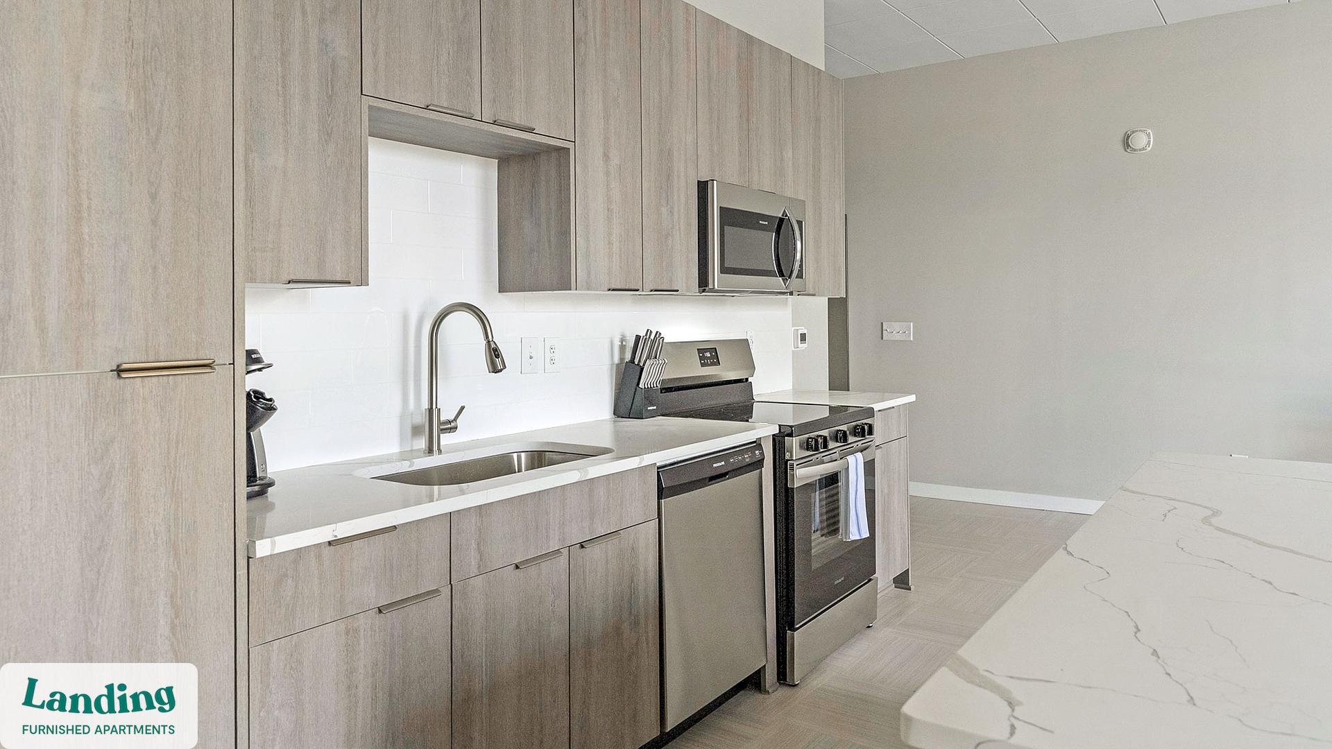 Building Photo - 600 19th St N