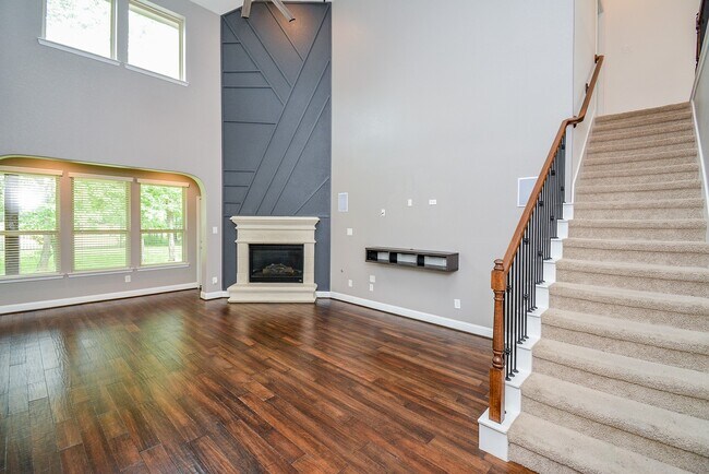 Building Photo - 11 Waterfall Way