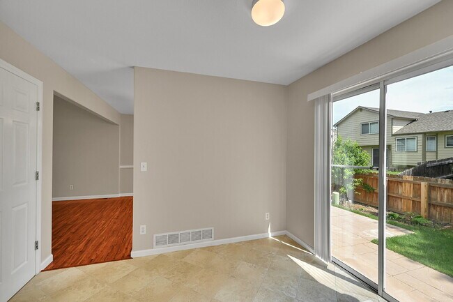 Building Photo - $3,495.00 - 5 Beds, 3.5 Baths, Single Fami...