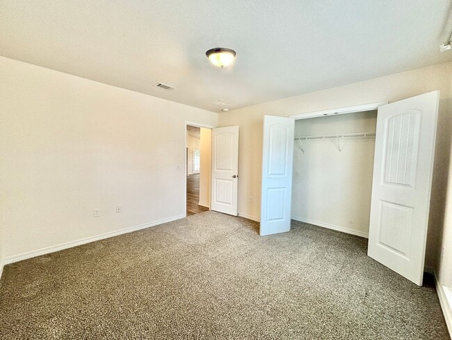 Building Photo - 5637 Peach Dr