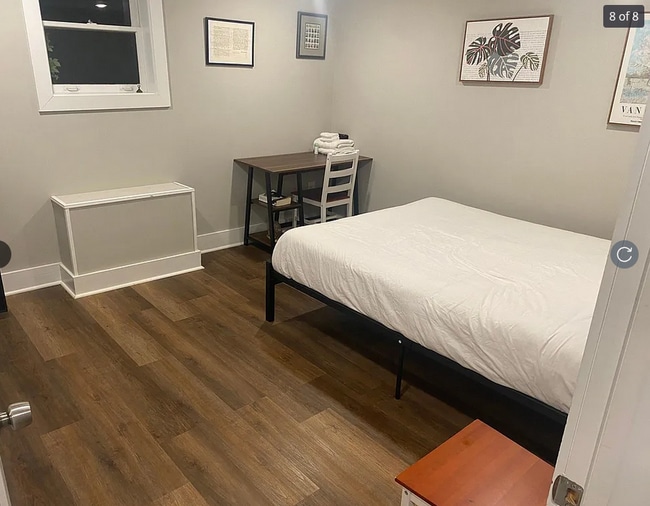 Building Photo - 829 Rose Park Dr