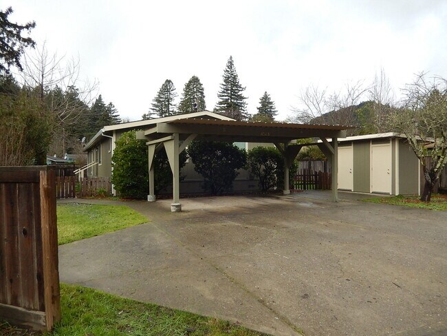 Building Photo - 042-02