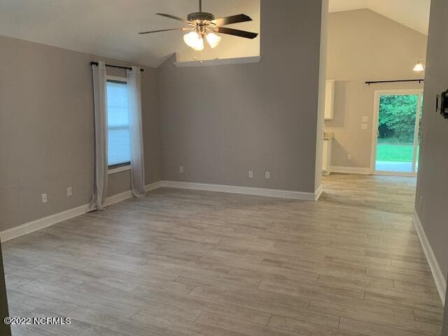 Building Photo - 216 Murdock Way