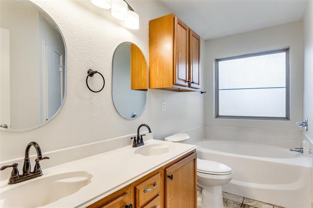 Building Photo - 2529 Castle Pines Dr
