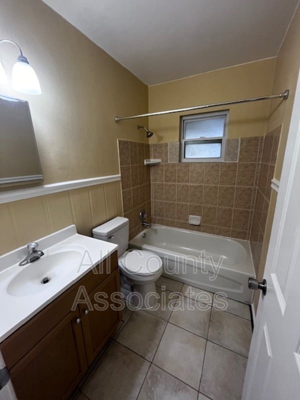 Building Photo - 610 N Walton Ave