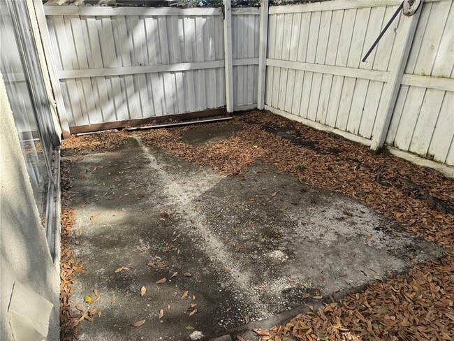 Building Photo - 215 Amherst Ave