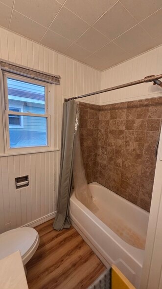 Building Photo - 1123 Lucille Ave